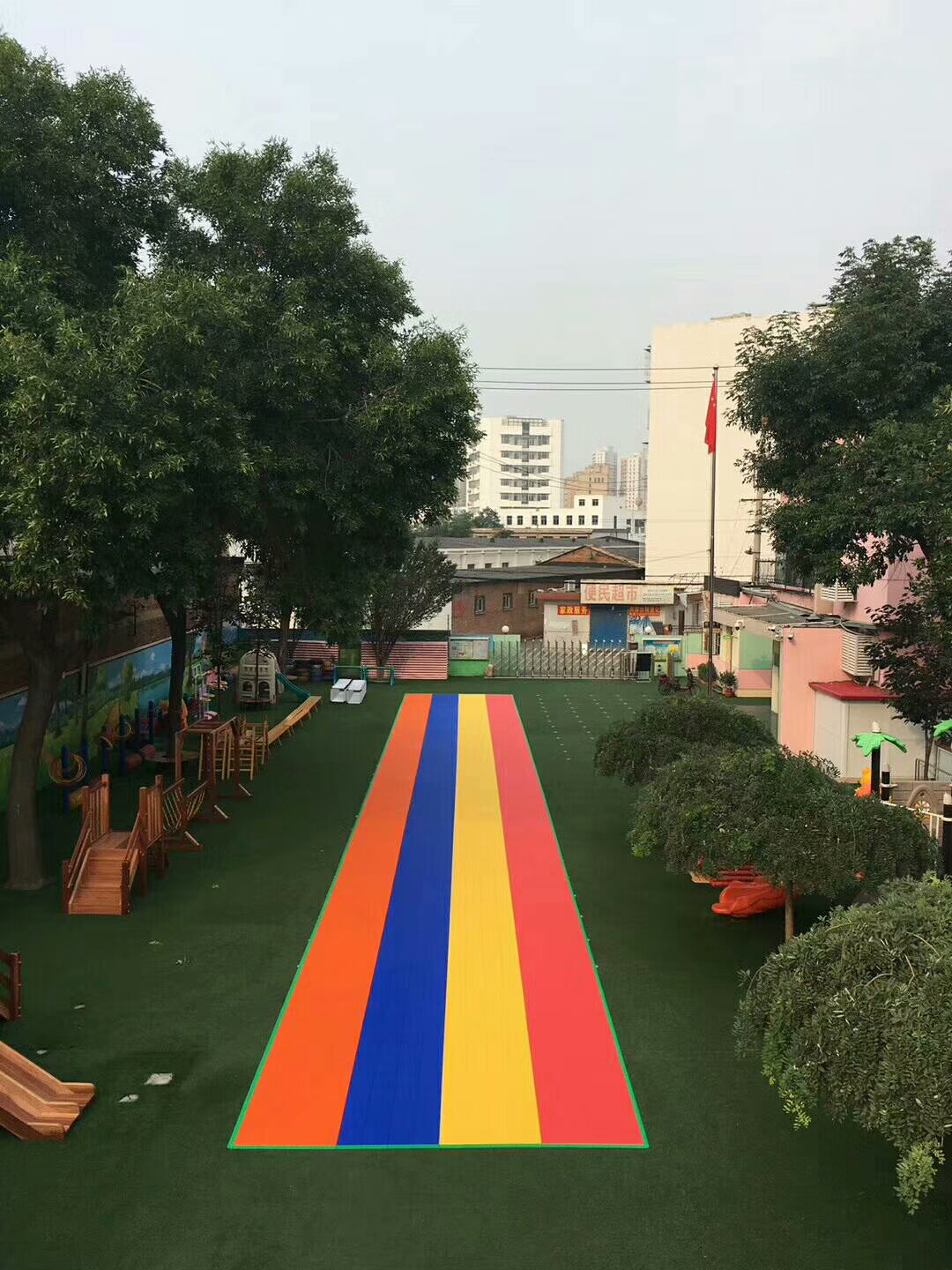 仲達(dá)地板【定】天津，與草坪合體？