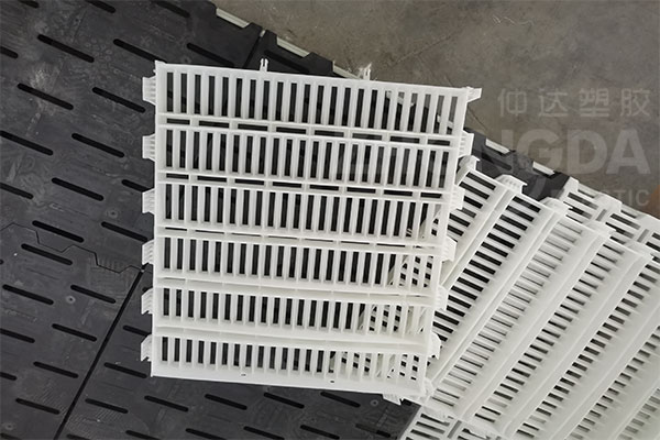 豬場(chǎng)養(yǎng)殖專(zhuān)用漏縫板材質(zhì)分析！